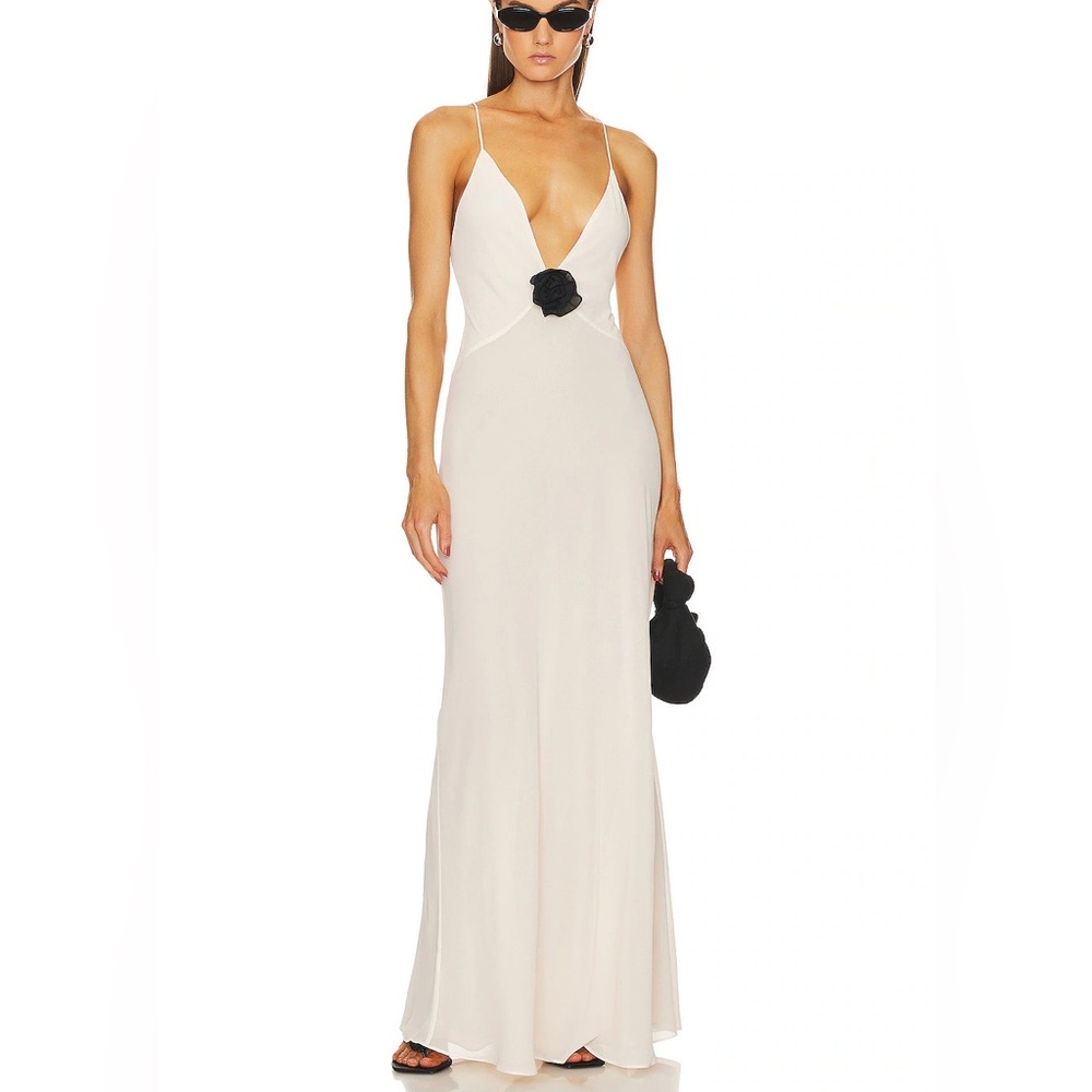 Cream Black Sleeveless Plunge Gown